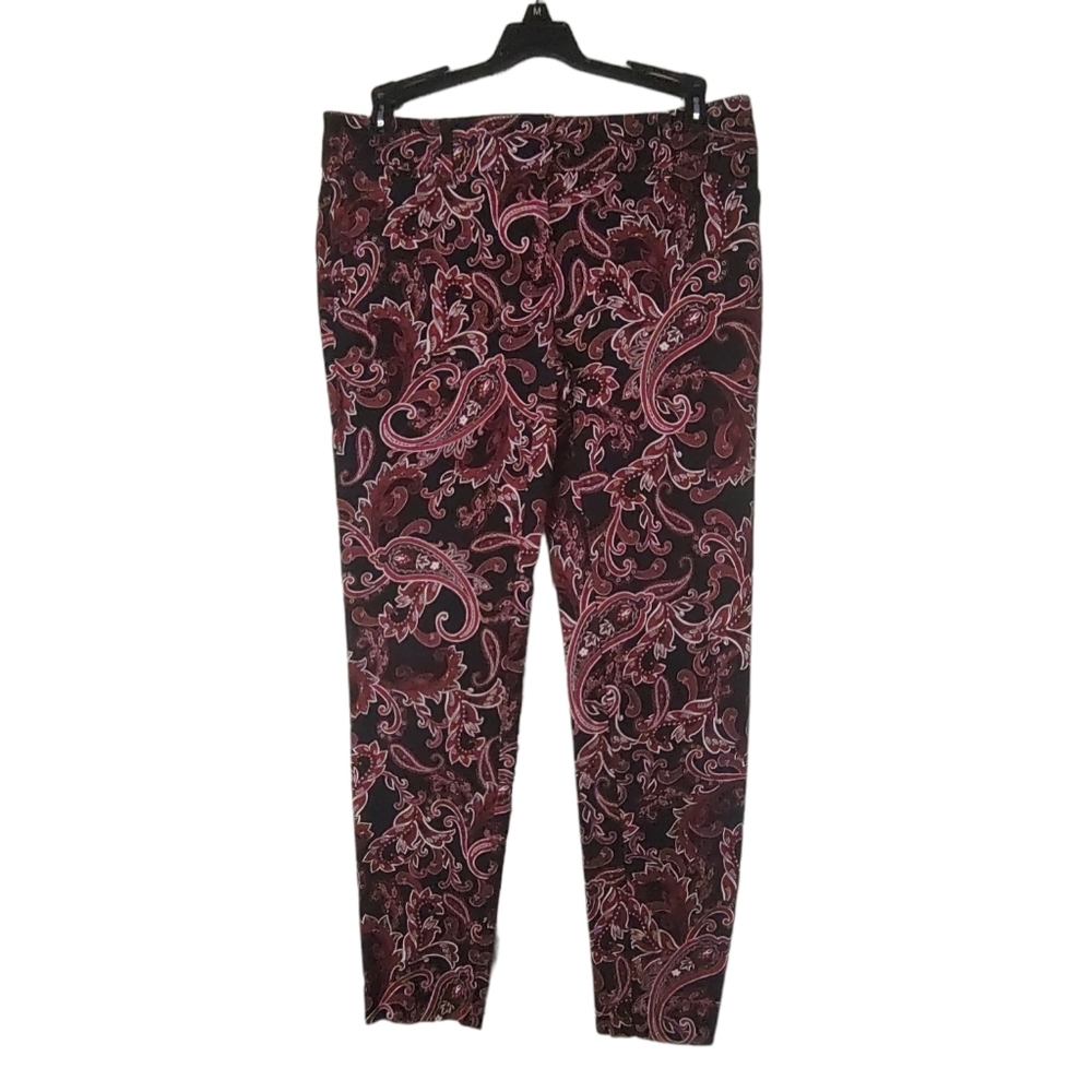 𝅺New York & Company Cropped Black Pants with Paisley Floral Design Sz.4